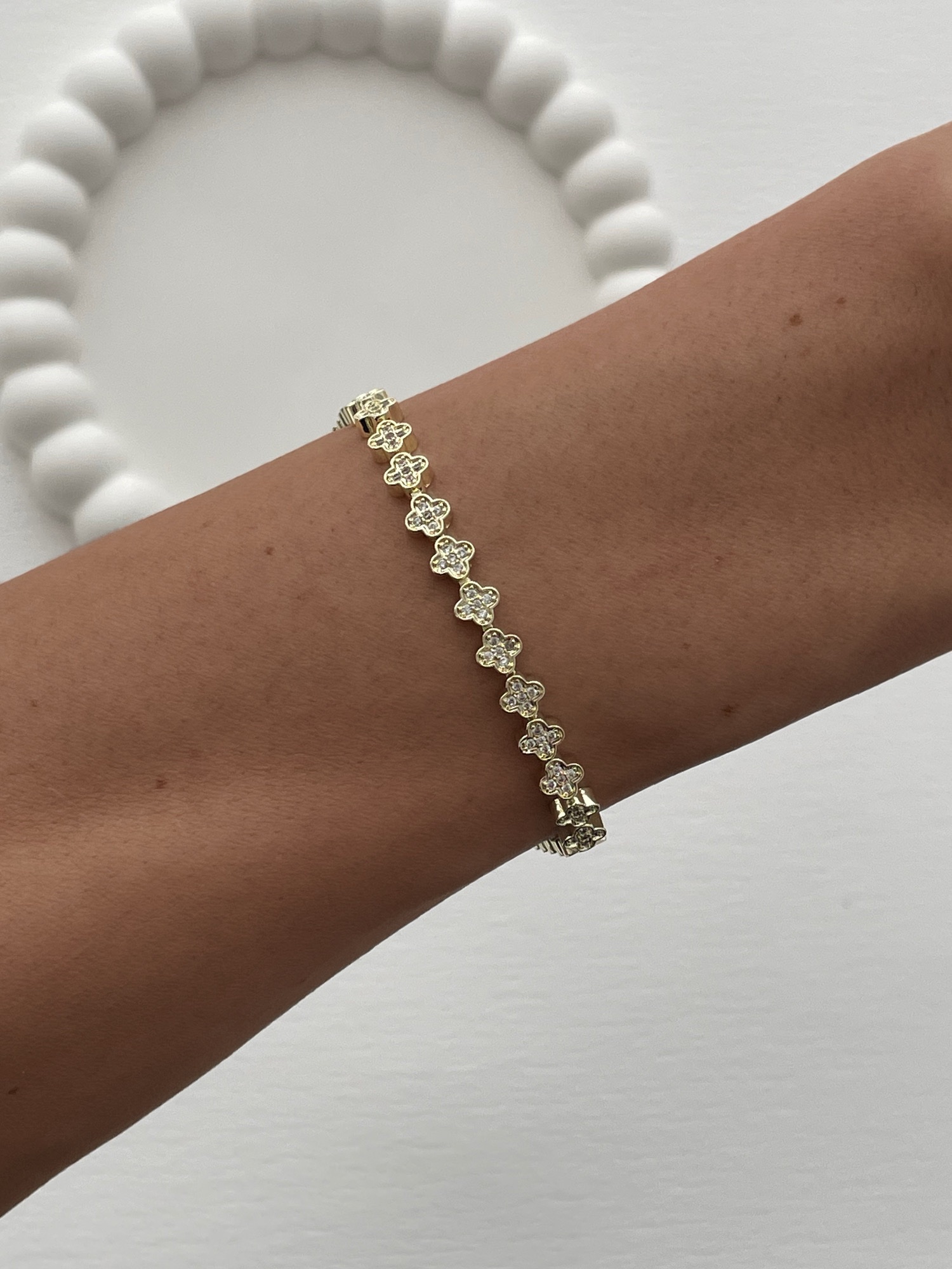 img_9152-3 Özel Seri İnce Marka Model Yonca Tasarım Zirkon Taşlı Gold Bileklik (Küçük)