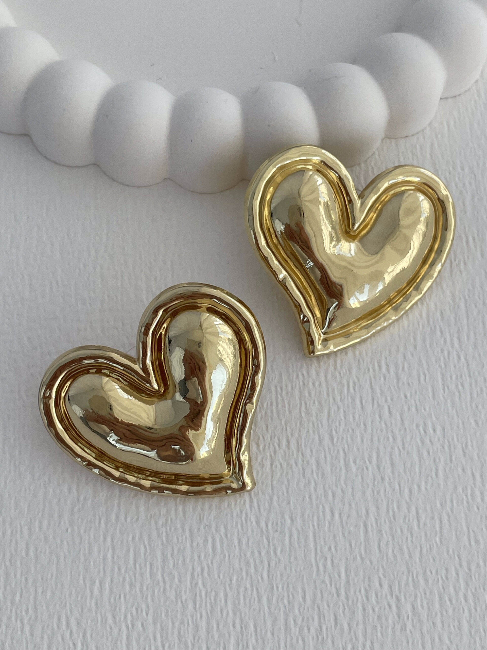 1770294739_0_69848dd32180e-1.jpg Özel Seri Kalp Tasarım Gold Küpe