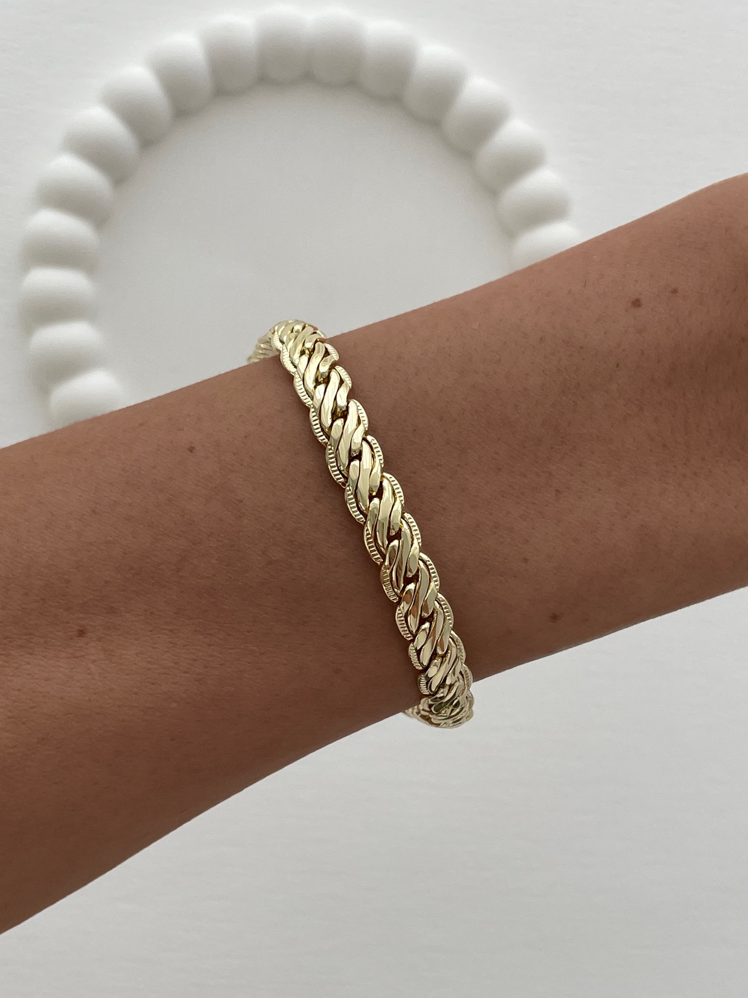 img_3922.jpeg Özel Seri Desenli Ezme Gurmet Tasarım Gold Bileklik