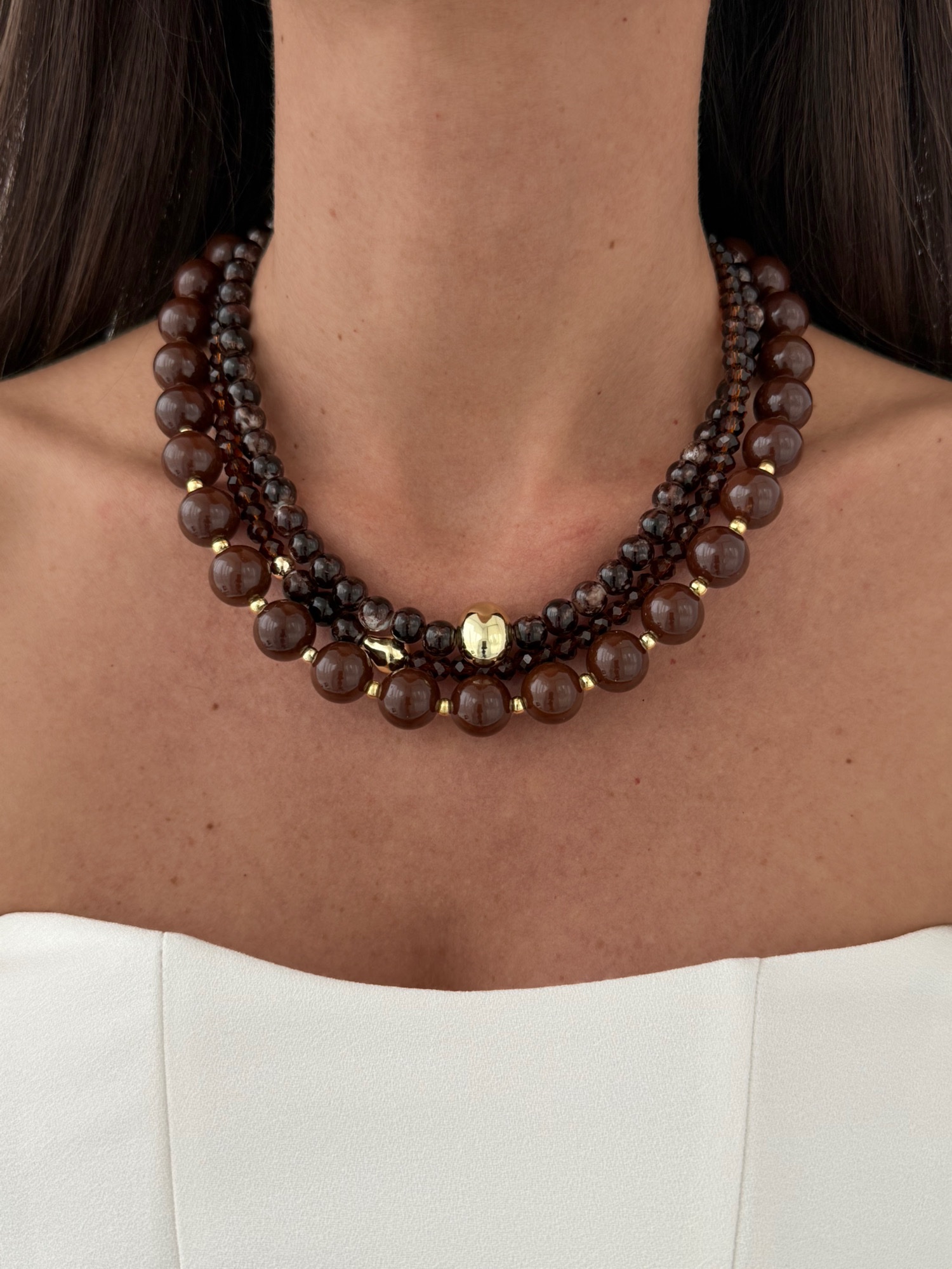 img_5203-1.jpeg Özel Seri Minik Gold Boncuk Detay Üçlü Kahverengi Top Kolye