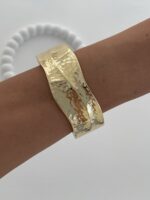Özel Seri Kıvrım Detay Desenli Gold Kelepçe Bileklik