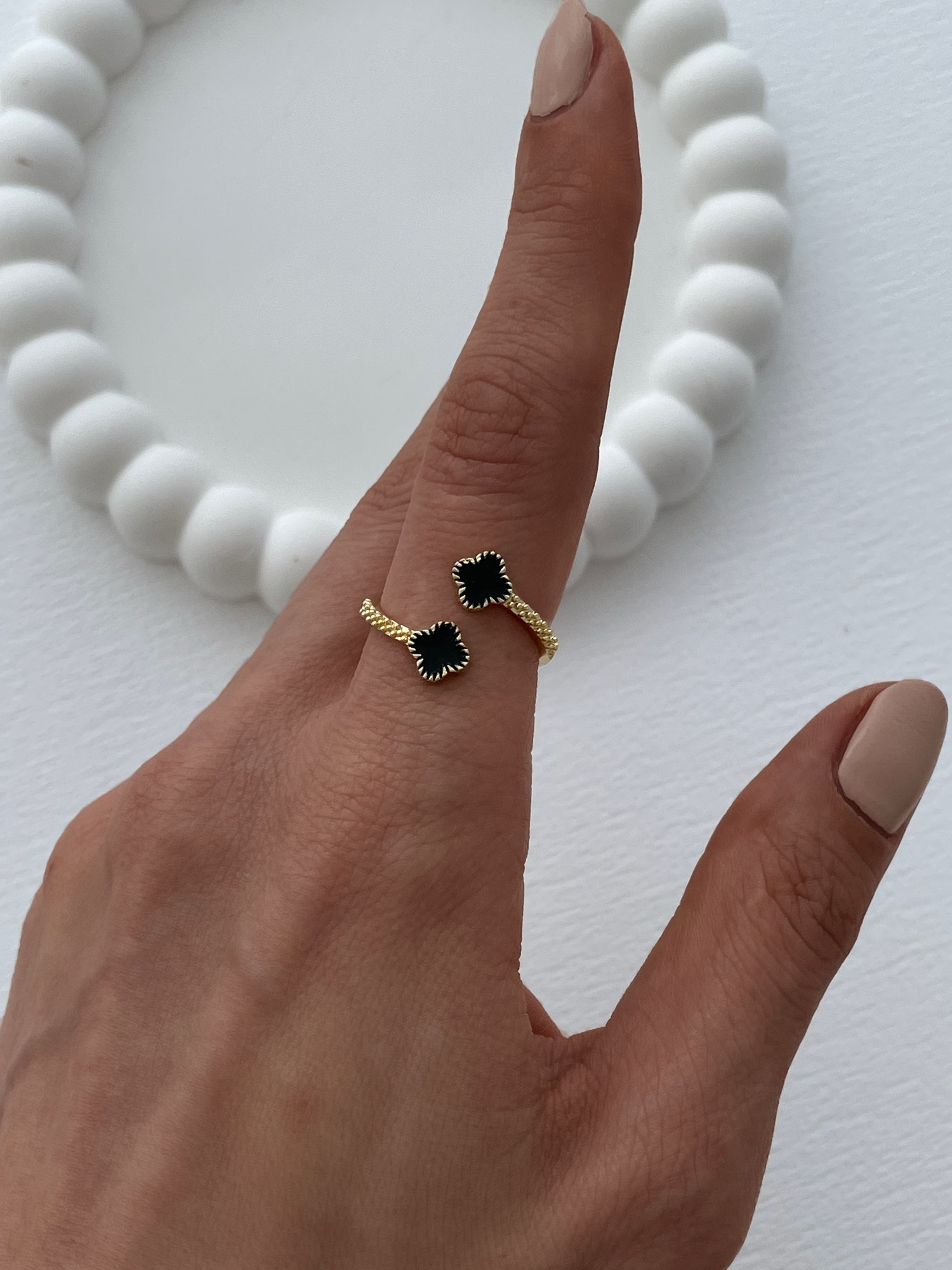 img_5134-4 Özel Seri Marka Model Yonca Tasarım Siyah Mineli Ayarlanabilir Gold Yüzük