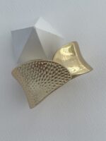 Özel Seri Yarısı Desenli Gold Kelepçe Bileklik - Görsel 2