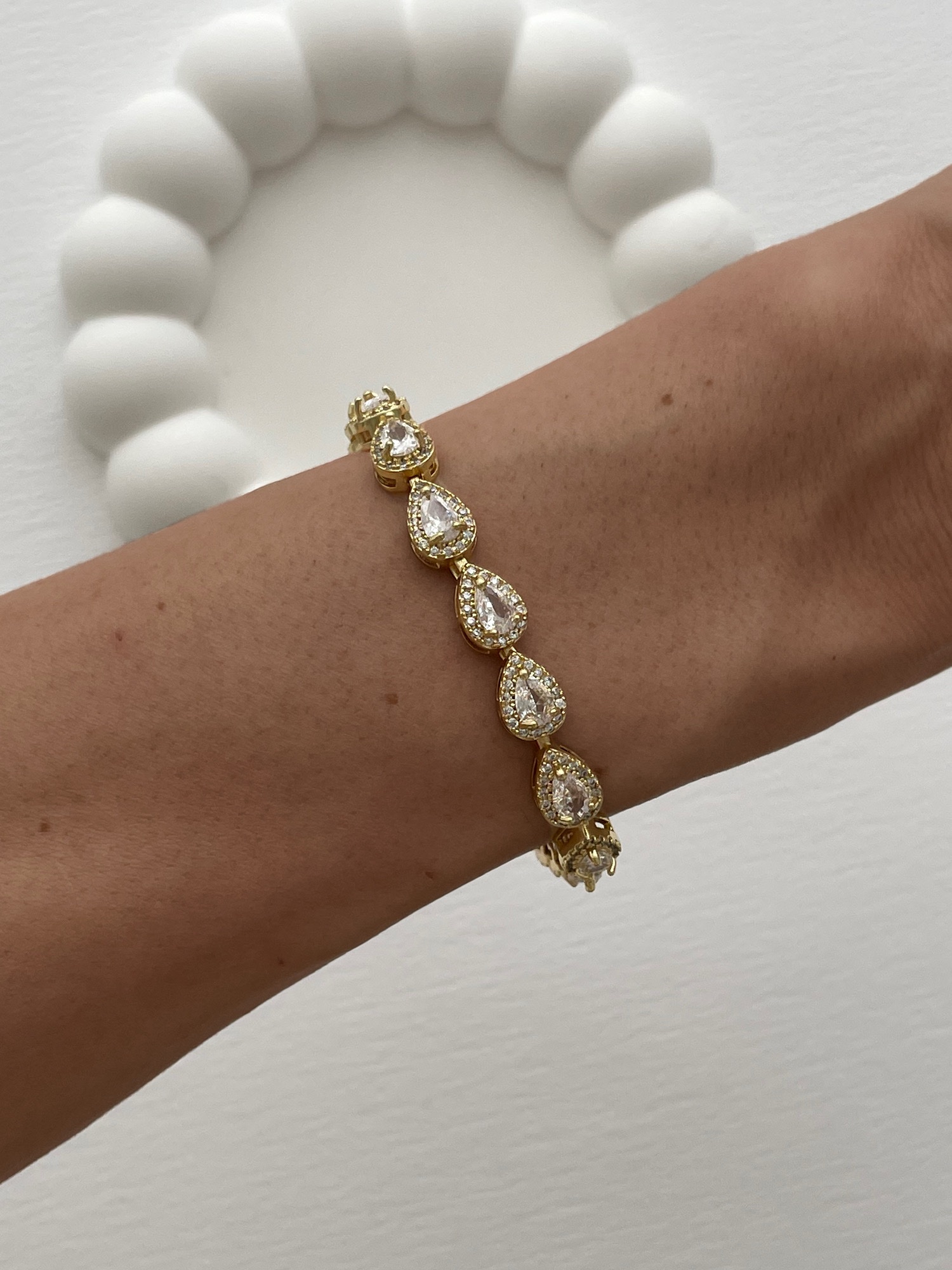img_5290-4 Özel Seri Baget Taşlı Damla Tasarım Gold Bileklik